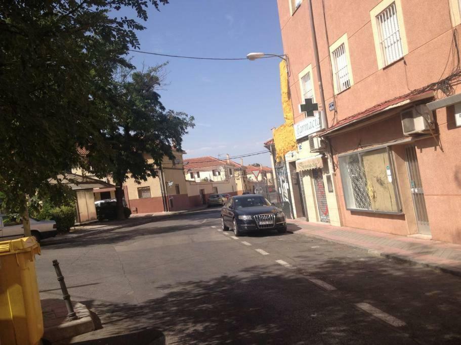 Apartamento Urgel Madrid Exterior foto